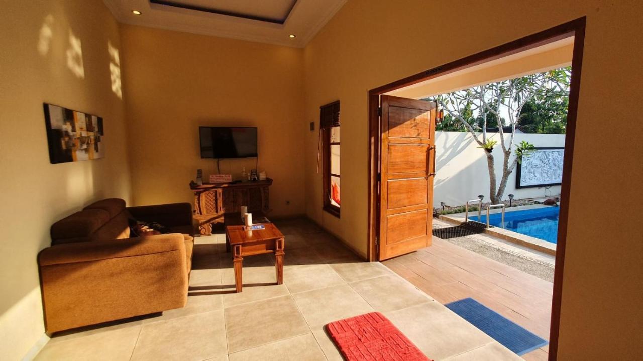 Rosseno Villa Yogyakarta Extérieur photo